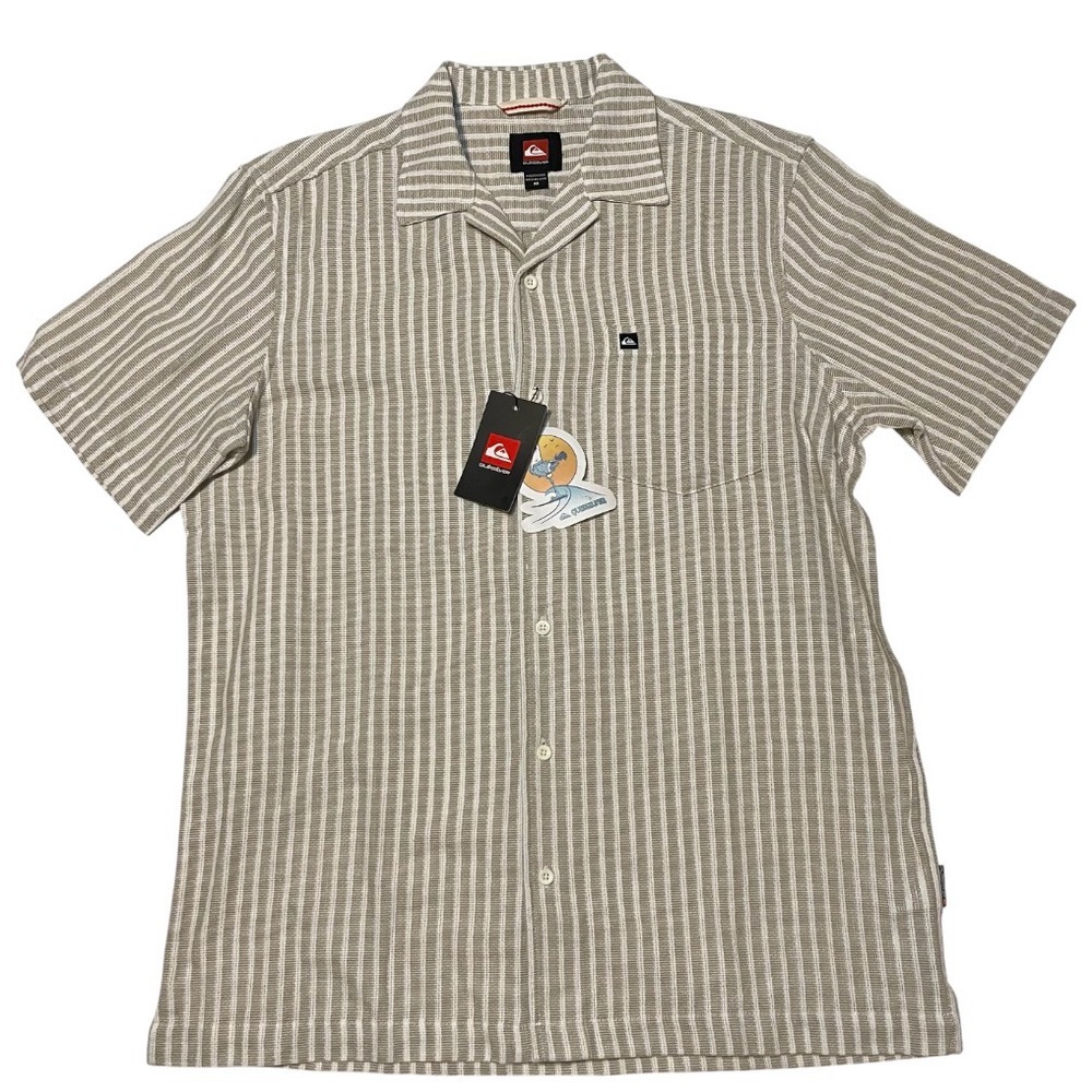 Quicksilver Men's Button Up Shirt Size M Short Sleeve Surf Casual 100% Cotton